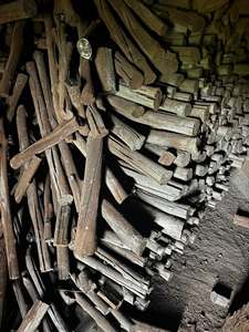 Charbon de bois dur vietnamien de qualité supérieure (charbon de cannelle) – Teneur en carbone fixe 80-90 %, faible humidité, longue durée de combustion pour - Product Image 3