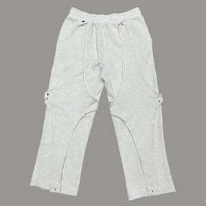 Pantalon de jogging fuselé vintage haut de gamme pour homme, en coton 320 g/m², avec appliqué détachable à boutons-pression, gris clair - Product Image 4