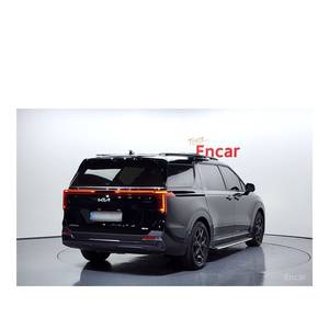 Kia Carnival HEV 2024 de 9 Plazas con Asientos de Cuero, Caja de Cambios Automática, Cámara Trasera, 21,511 km, Color Gris Grafito - Product Image 2