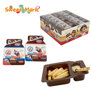 Biscuits trempés dans la sauce au chocolat, bâtonnets de biscuits au cacao - Product Image 1