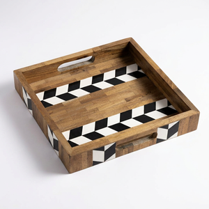 Plateau de service en bois à motif damier, plat profond avec poignées pour la restauration et les réceptions - Product Image 1