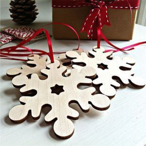 Wholesale Wooden <b>Snowflake</b> Christmas Ornament Laser Cut Natural Wood Hanging Decor Holiday Tree <b>Decoration</b> Party Supplies - Product Image 5