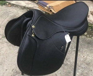 Silla de Montar Inglesa de Cuero Negro Premium Personalizada al por Mayor OEM Profesional para Doma y Eventing Ecuestre con Herrajes de Acero Inoxidable - Product Image 3