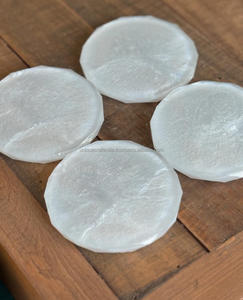 Juego al por mayor de 4 posavasos de resina hechos a mano diseño de taza y flor moldeada para comidas sofisticadas y entretenimiento para regalos - Product Image 1