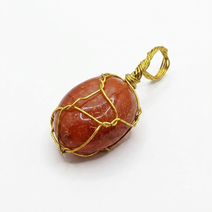 Colgante de Cristal Natural de Cornalina Roja Pulida con Envoltura de Alambre, Engaste de Bisel de Pirita, Amuleto Clásico de Moda, Piedra de Tendencia - Product Image 1