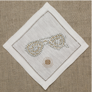 Servilleta de cóctel de diseño refinado con bordado a máquina; duradera, perfecta para mesas elegantes y temas campestres. - Product Image 1