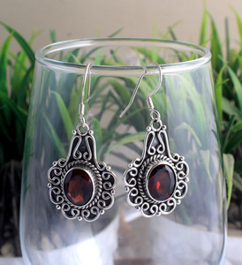 Wholesale Natural <b>Garnet</b> <b>Earrings</b> 925 Sterling Silver Handmade <b>Garnet</b> Dangle <b>Earrings</b> Red Gemstone Jewelry for Women - Product Image 3