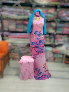 สีเขียวและสีชมพู เยอรมัน สวิส ดีรัค พร้อมผ้าคลุมสีม่วง |   ชุดพื้นเมืองโซมาเลียสำหรับโอกาสพิเศษ - Product Image 6