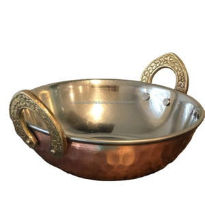 Elegante Cuenco de Cobre Vintage con Asas de Latón Ideal para Servir Pasta en Restaurantes Hoteles y Cocinas - Product Image 1