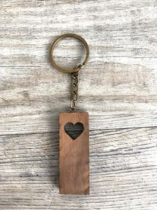 พวงกุญแจไม้รักษ์โลก ทำจากไม้ไผ่ธรรมชาติ สั่งทำโลโก้ได้ พวงกุญแจไม้แบบยั่งยืน ทำด้วยมือ ของขวัญรักษ์โลกจากผู้ผลิต - Product Image 6