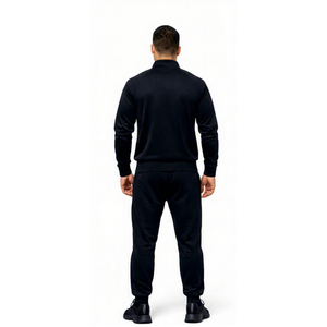 Ensemble de survêtements personnalisés pour hommes : T-shirt, pantalon de sport et de fitness, et hauts décontractés pour la gym - Product Image 3