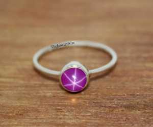Anillo de Compromiso con Rubí Estrella, Plata de Ley 925, Hecho a Mano, Joyería con Gema Lindy Star, Piedra de Nacimiento de Julio, Regalo de Aniversario para Ella - Product Image 2