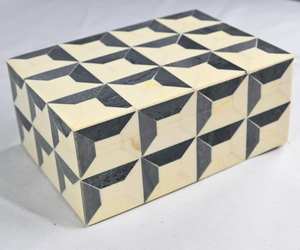 กล่องเก็บเครื่องประดับไม้ลายเรขาคณิตสีดำขาวคลาสสิก ตกแต่งด้วยกระดูกงู ราคาดีที่สุด - Product Image 4