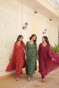 New Fatema Fashion Designer Women's <b>Indian</b> Traditional Wear Kurta/Kurti Rayon Faux Georgette Fancy Dupatta Set Foil Print - Product Image 5
