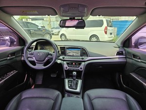 Gris, Usado, para Elantra Avante Sedán 2018, Automático, 4 Puertas, Volante a la Izquierda, Asientos de Cuero, Sensor Trasero, TPMS, Auto Coreano - Product Image 3