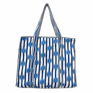Bolsa de Mano Acolchada Hecha a Mano con Estampado Kantha, Bolsa de Compras de Algodón Acolchado, Bolsa de Viaje Reutilizable para la Playa - Product Image 1