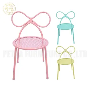 可爱的金属金色粉色绿色儿童桌和蝴蝶结儿童chiavari派对椅