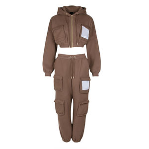 Conjunto Deportivo de Mujer en Color Marrón, Top Corto y Pantalones, Ropa Casual de la Mejor Calidad, Sudadera con Capucha de Manga Larga y Pantalones - Product Image 1