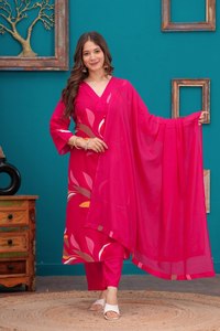 Conjunto de Salwar Kameez Rosa con Estampado Digital y Dupatta, Ropa Casual Tradicional para Mujer, Estilo India-Pakistán, Largo hasta el Tobillo - Product Image 4