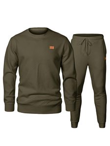 Conjunto de Sudadera con Capucha y Pantalones Deportivos para Hombre, Color Verde Oliva, con Estampado Geométrico en Relieve, Corte Regular, 100% Algodón Tejido, Servicio OEM - Product Image 1