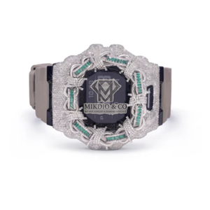 Cadena Cubana de Lujo Personalizada OEM para Hombre con Moissanita VVS, Cristal de Zafiro y Piedra Baguette Verde, Totalmente Adornada con Diamantes Digitales - Product Image 2