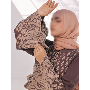 Nouvelle Abaya brodée tendance, magnifique motif uni, vêtements islamiques, style Dubaï, Abaya avec hijab - Product Image 5