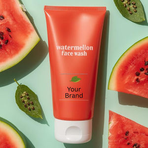โฟมล้างหน้าแตงโม ไฮเดรตติ้ง โกลว์ บูสท์ คลีนเซอร์ ผสมสารสกัดผลไม้สดอุดมด้วยวิตามิน เพื่อผิวเนียนนุ่ม กระจ่างใส สุขภาพดี รับผลิตแบบ OEM ODM - Product Image 4