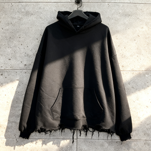 Sweat à capuche déchiré pour homme, ourlet effiloché, coupe oversize, en polaire douce, avec poche kangourou, style streetwear décontracté - Product Image 3