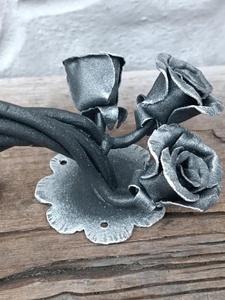Decoración de Pared con Rosas de Hierro, Adorno Floral Elegante con Acabado Pintado para Cercas, Enrejados y Puertas - Product Image 6