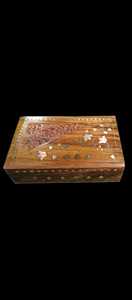 Boîte à bijoux portable en bois gravée, rectangulaire, classique, artisanale - Product Image 3