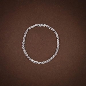 Bracelet tennis élégant en diamants de laboratoire, poids total 7,09 carats, taille marquise, diamants certifiés F-G VVS-VS, bracelet de luxe pour femme - Product Image 5