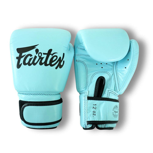 Gants de boxe Muay Thai Fairtex bleu ciel, sur mesure, cuir de haute qualité, poignées ergonomiques, fermeture auto-agrippante, dernières créations, nouveauté - Product Image 3