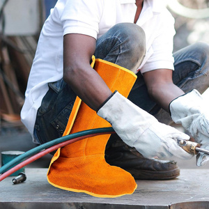 Chaussures de protection industrielles robustes en cuir de vachette pleine fleur pour soudeurs, ignifuges, avec logo personnalisé - Product Image 6