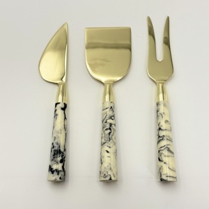 Utensilio de Lujo para Servir y Cortar Queso con Mango de Resina, Cuchara para Queso Fabricada por R B Overseas al Precio Más Bajo - Product Image 1