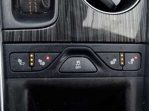 Voiture familiale d'occasion propre, Impala berline 2019, extérieur noir, essence, automatique - Product Image 4