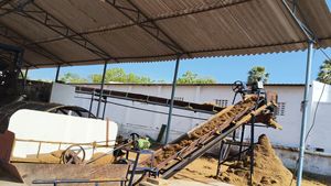 Fibras de Coco 100% Orgánicas Naturales en Pacas, Cuerda Premium para Construcción y Colchones, Comprimida, Venta al Por Mayor desde Tamil Nadu - Product Image 3