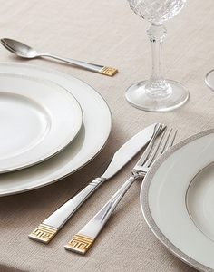 Juego de cubiertos metálicos clásicos con mangos dorados con diseño griego, acabado de alto brillo, apto para lavavajillas, para uso en bodas. - Product Image 5