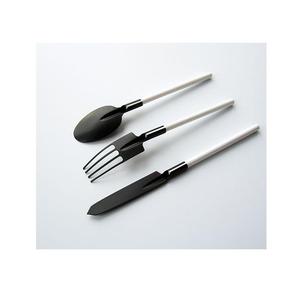 Ensemble de couverts en métal au design moderne avec finition polie miroir, adapté pour la maison, la cuisine, les restaurants, les buffets et les services de traiteur - Product Image 6