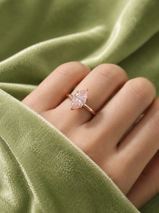 Anillo Solitario de Diamante Cultivado en Laboratorio con Corte Pera Rosa, Chapado en Oro de 14K, Certificado IGI, Engaste Pavé, Joyería Fina, Regalo de Compromiso o Boda - Product Image 3