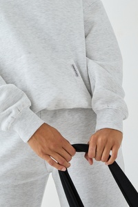 Sweat-shirt à capuche oversize pour femme, coupe décontractée, en polaire, avec poche kangourou, manches longues, tenue de détente - Product Image 4