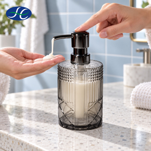 Nouvel ensemble de quatre accessoires de salle de bain modernes en acrylique européen gris de haute qualité et durables, distributeur de savon Kate - Product Image 1
