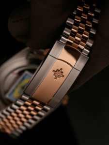 กันน้ำ MIYOTA เครื่องกลอัตโนมัติสำหรับผู้ชายอเล็กซานเดอร์ เฟอร์รอส 8132D/08 40 มม. แซฟไฟร์แบบพับได้ ตัวล็อคเพื่อความปลอดภัย สแตนเลสสตีล - Product Image 4
