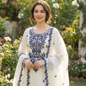 Conjunto de Kurta y Kurti de Rayón Estampado Chikankari para Mujer, con Dupatta y Pantalones Palazzo, Cuello Redondo, Manga Tres Cuartos, Protección Solar, Secado Rápido - Product Image 1