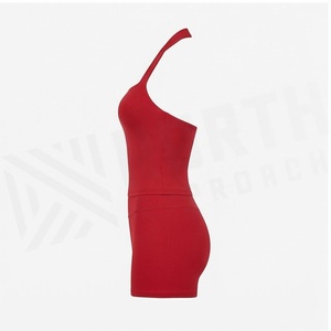 Ensemble de yoga 2 pièces North Approach, haut court rouge à bretelles, short taille haute, couleur unie, vêtements de sport respirants - Product Image 3