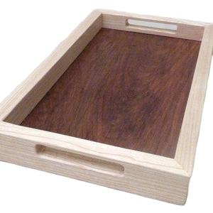 Plateau de service en bois rectangulaire en bois de haute qualité pour la nourriture petit déjeuner Dessert plateau en bois d'acacia avec poignée en métal - Product Image 1