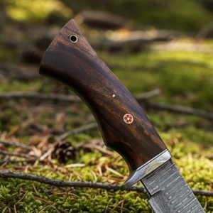 Couteau artisanal en acier Damas – Lame pleine longueur pour la chasse et le bushcraft |   Étui en cuir de qualité supérieure pour le camping et les cadeaux - Product Image 3