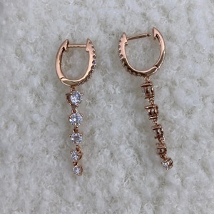 Pendientes de Aro de Oro Blanco de 14K con Diamante Cultivado en Laboratorio de 1.30ct, Color F, Engaste Pavé, Regalo para Fiesta, Joyería Fina para Mujer - Product Image 1
