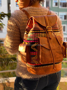 Mochila de Cuero Genuino Hecha a Mano con Tela Jacquard, Mochila de Cuero Vintage - Product Image 4