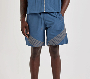Shorts pour hommes style urbain, écologiques, anti-plis, imperméables, en nylon et polyester satiné, avec bandes réfléchissantes 3M, taille mi-haute élastique - Product Image 1
