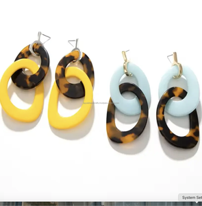 Pendientes Colgantes Retro de Resina Artificial de Alta Calidad, Hechos a Mano, con Forma de Flor, Venta al por Mayor, el Mejor Modelo - Product Image 1